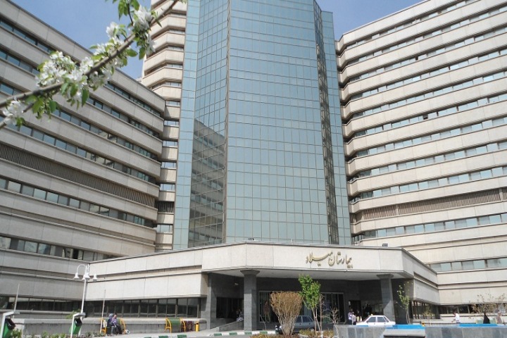 همراه بیمار در بیمارستان میلاد